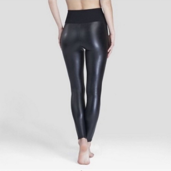 Nwot Assets by Spanx faux leather leggings S - Picture 2 of 9